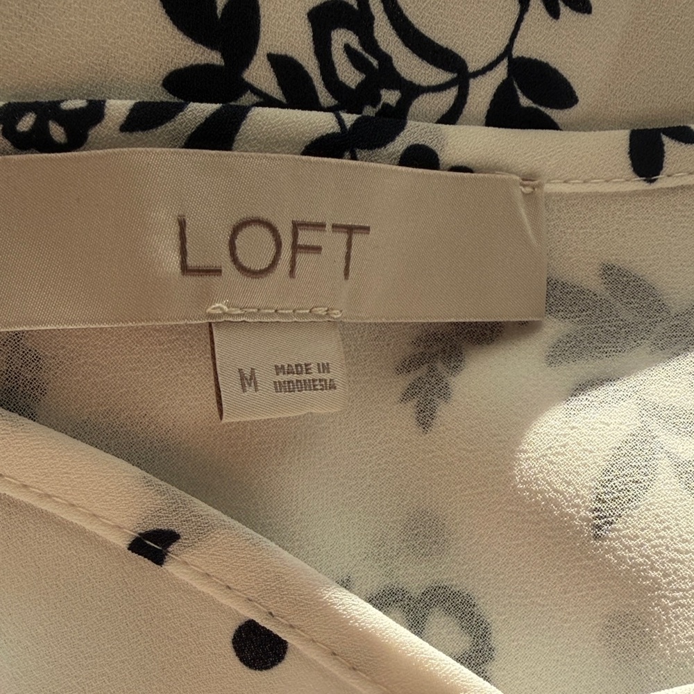 LOFT White with Blue Floral Pattern Camisole Top Medium - Picture 2 of 7